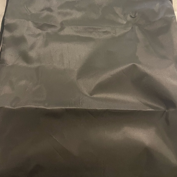 Brand New BALENCIAGA Runners never been worn. Comes with bag and extra laces. - Picture 4 of 8